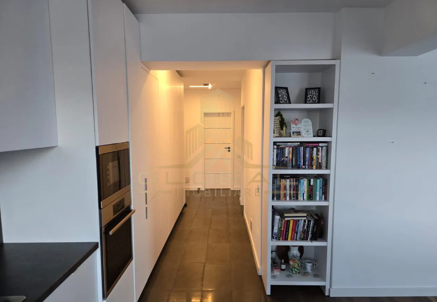 3 camere, 79 mp, parcare, 3 balcoane, zona str.Frunzisului, Zorilor