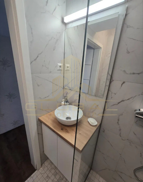 3 camere, 79 mp, parcare, 3 balcoane, zona str.Frunzisului, Zorilor