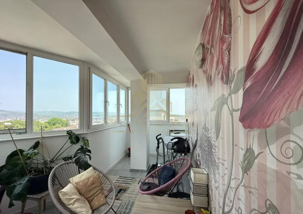 3 camere ,91 mp,  terasa, 2 parcari, zona str.Jozsef Attila, Andrei Muresanu
