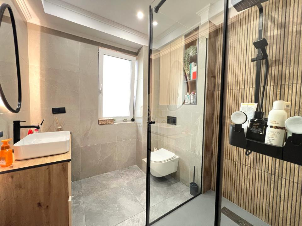 2 camere , LUX, Totul Nou, 58.5 mp, parcare, str.Somesului Floresti