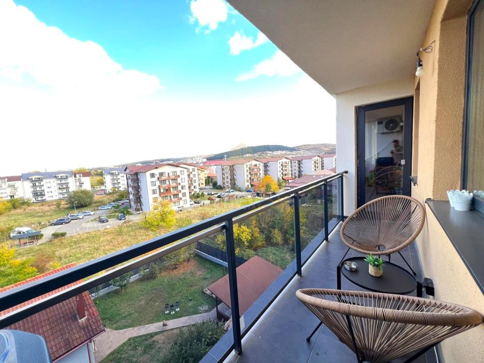 2 camere , LUX, Totul Nou, 58.5 mp, parcare, str.Somesului Floresti