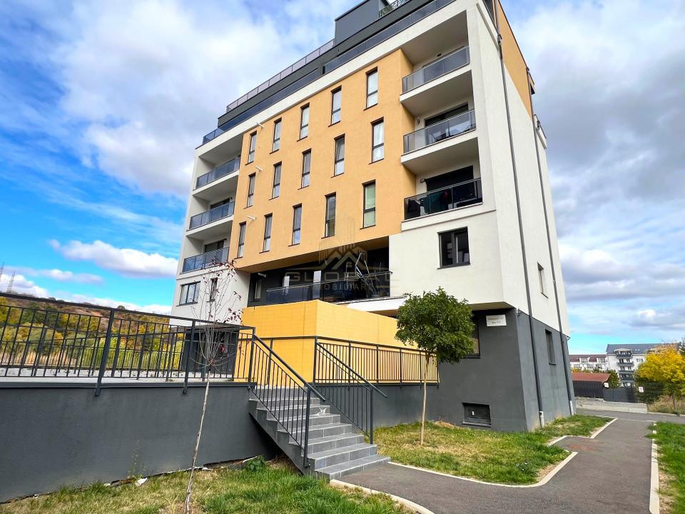 2 camere , LUX, Totul Nou, 58.5 mp, parcare, str.Somesului Floresti